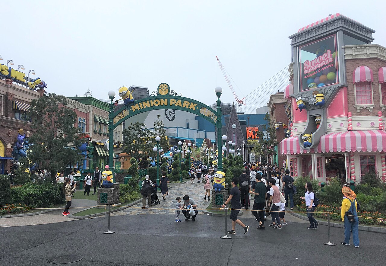 小黃人園區繽紛街道與建築